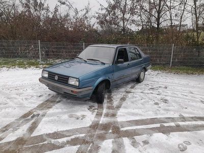 Blau Gebraucht 1987 VW Jetta Limousine | 2.950 €