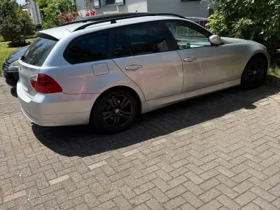Gebraucht BMW 320 163 PS (119 kW) 2006 Silber Kombi