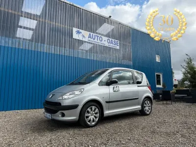 Gebraucht Peugeot 1007 Filou 73 PS (53 kW) 2006 Grau Van / Kleinbus