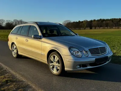 Gebraucht Mercedes E220 150 PS (110 kW) 2005 Silber Kombi