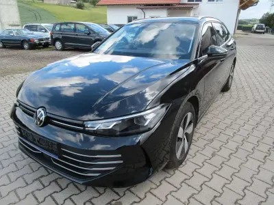 Gebraucht VW Passat Business 150 PS (110 kW) 2025 Schwarz Kombi