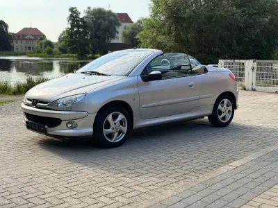 Gebraucht Peugeot 206 CC Quiksilver 109 PS (80 kW) 2007 Silber Cabrio