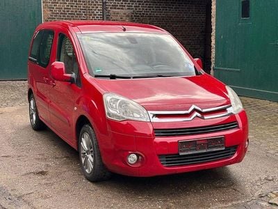 Gebraucht Citroën Berlingo 92 PS (67 kW) 2012 Rot Van / Kleinbus