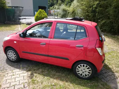Gebraucht Hyundai i10 69 PS (50 kW) 2010 Rot Kleinwagen