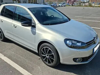 Gebraucht VW Golf VII Style 105 PS (77 kW) 2012 Silber Limousine