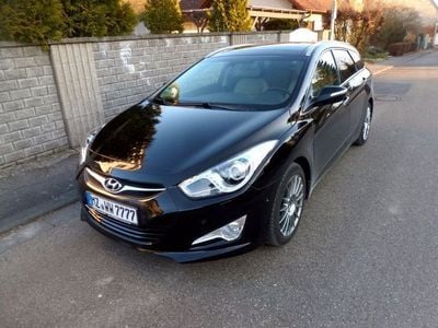 Gebraucht Hyundai i40 Premium 136 PS (100 kW) 2014 Schwarz metallic Kombi