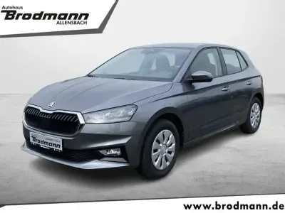 Neu Skoda Fabia Essence 116 PS (85 kW) 2025 Grau Kleinwagen