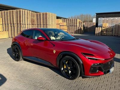 Neu Ferrari Purosangue 725 PS (533 kW) 2025 Rot SUV