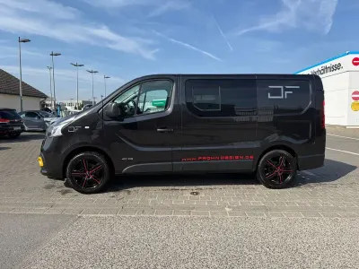 Gebraucht Renault Trafic 145 PS (106 kW) 2018 Schwarz Van / Kleinbus