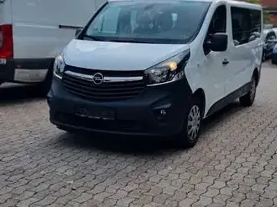 Gebraucht Opel Vivaro 95 PS (69 kW) 2015 Weiß Van / Kleinbus