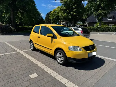 Gebraucht VW Fox 60 PS (44 kW) 2006 Gelb Kleinwagen