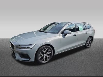 Gebraucht Volvo V60 Core 163 PS (119 kW) 2023 Vapour grey / metallic Kombi