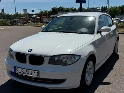 Gebraucht BMW 116 Sport Line 122 PS (89 kW) 2009 Weiß Kleinwagen