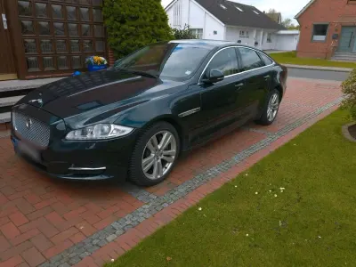 Używany Jaguar XJ 275 KM (202 kW) 2010 Zielony Sedan/Limuzyna