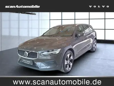 Gebraucht Volvo V60 CC Plus 197 PS (144 kW) 2023 Grau Kombi