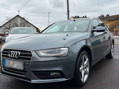 Grau Gebraucht 2012 Audi A4 Attraction Kombi | 9.501 € (Teuer)