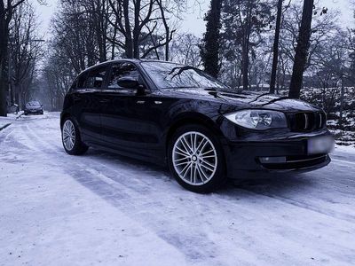 Gebraucht BMW 116 122 PS (89 kW) 2007 Schwarz Kleinwagen