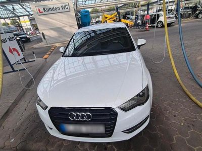 Gebraucht Audi A3 150 PS (110 kW) 2015 Weiß Limousine