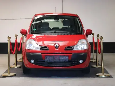 Gebraucht Renault Grand Modus Dynamique 79 PS (58 kW) 2009 Rot Van / Kleinbus