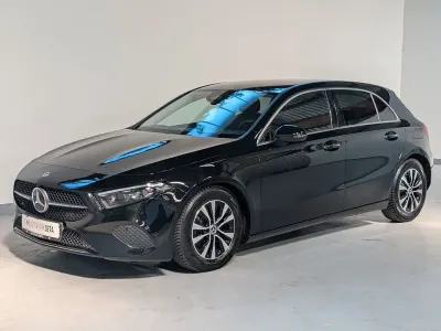 Gebraucht Mercedes A180 136 PS (100 kW) 2023 Schwarz Limousine