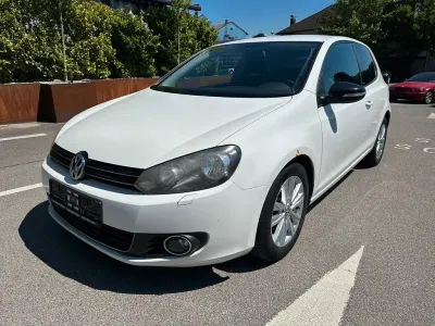 Gebraucht VW Golf VI Style 80 PS (58 kW) 2011 Weiß Kleinwagen