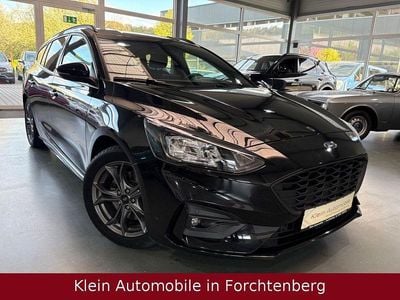 Second-hand Ford Focus ST-Line X 150 CP (110 kW) 2022 Negru Berlinǎ