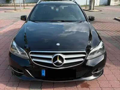 Gebraucht Mercedes E200 136 PS (100 kW) 2015 Schwarz Limousine