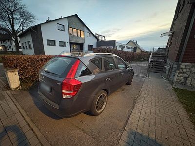 Second-hand Kia Ceed 116 CP (85 kW) 2010 Albastru Hatchback