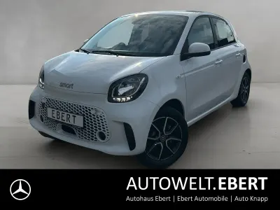 Gebraucht Smart ForFour Electric Drive Passion 60 kW (82 PS) 2021 Weiß Limousine