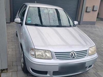 Gebraucht VW Polo 60 PS (44 kW) 2001 Silber Kleinwagen