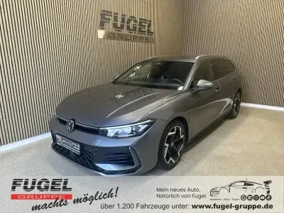 Gebraucht VW Passat R-line 150 PS (110 kW) 2024 Diabasgrau metallic Kombi