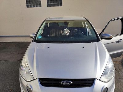 Gebraucht Ford S-MAX 140 PS (102 kW) 2014 Silber Van / Kleinbus