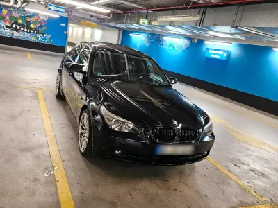 Gebraucht BMW 530 235 PS (172 kW) 2006 Blau Limousine
