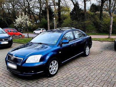 Gebraucht Toyota Avensis T2 147 PS (108 kW) 2006 Blau Limousine