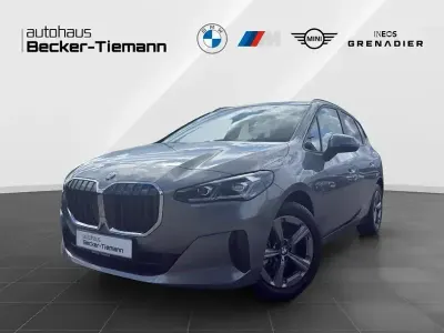 Gebraucht BMW 220 Active Tourer Luxury Line 150 PS (110 kW) 2025 Grau Van / Kleinbus