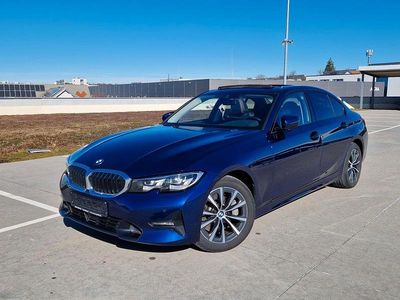 Blau Gebraucht 2019 BMW 330 Sport Line Limousine | 26.450 € (Fairer Preis)