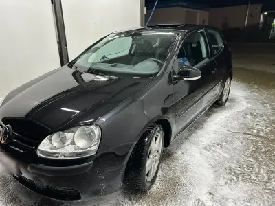 Używany VW Golf V 102 KM (75 kW) 2005 Czarny Hatchback
