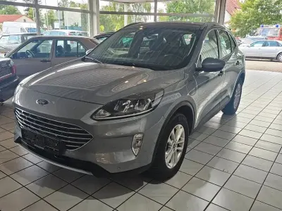 Gebraucht Ford Kuga Titanium 152 PS (111 kW) 2023 Silber SUV