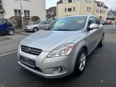 Gebraucht Kia Ceed LX 126 PS (92 kW) 2009 Kirunasilber met. Kleinwagen