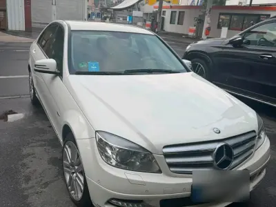 Gebraucht Mercedes C200 184 PS (135 kW) 2011 Weiß Limousine