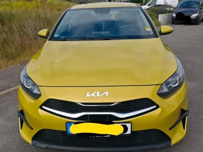 Gebraucht Kia Ceed Edition 7 101 PS (74 kW) 2023 Gelb Kleinwagen