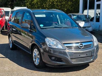 Usata Opel Zafira Family 140 CV (102 kW) 2014 Grigio Monovolume