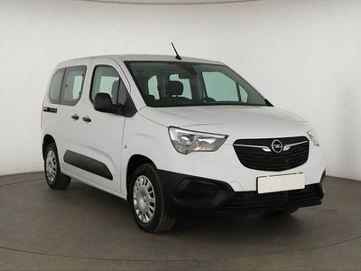 Gebraucht Opel Combo-e Life 100 kW (136 PS) 2022 Weiß Limousine