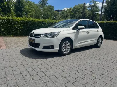 Gebraucht Citroën C4 SELECTION 131 PS (96 kW) 2016 Weiß Limousine