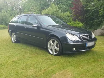Gebraucht Mercedes C320 224 PS (164 kW) 2005 Blau Kombi