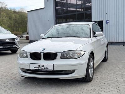 Usata BMW 116 122 CV (89 kW) 2009 Bianco Utilitaria