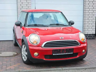 Używany Mini Cooper 75 KM (55 kW) 2009 Czerwony Hatchback