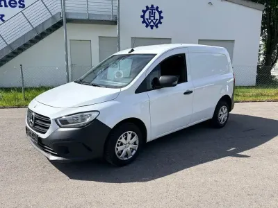 Gebraucht Mercedes Citan 110 102 PS (75 kW) 2023 Weiß Van / Kleinbus