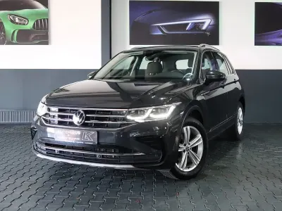 Gebraucht VW Tiguan Elegance 150 PS (110 kW) 2023 Grau SUV