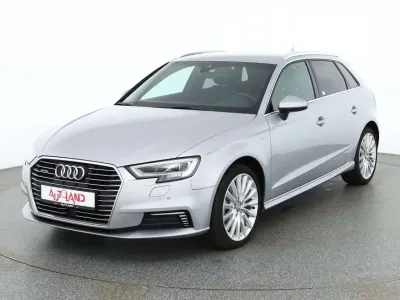 Gebraucht Audi A3 Sportback Ambiente 150 PS (110 kW) 2018 Silber Kleinwagen
